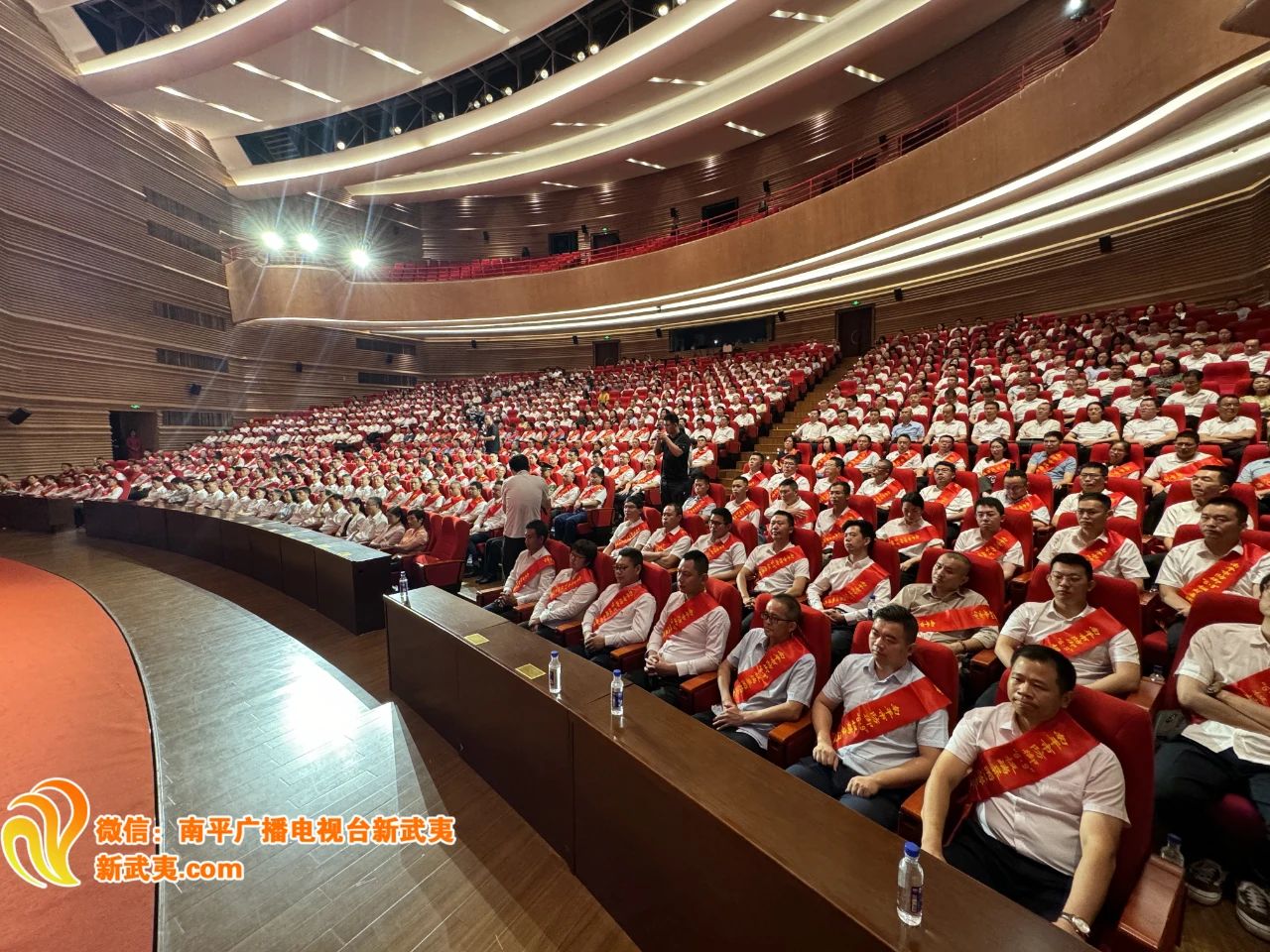 喜報(bào)！易順建工集團(tuán)有限公司總經(jīng)理李晉恒榮獲南平市防御“6·9”極端暴雨洪澇災(zāi)害優(yōu)秀個(gè)人稱號