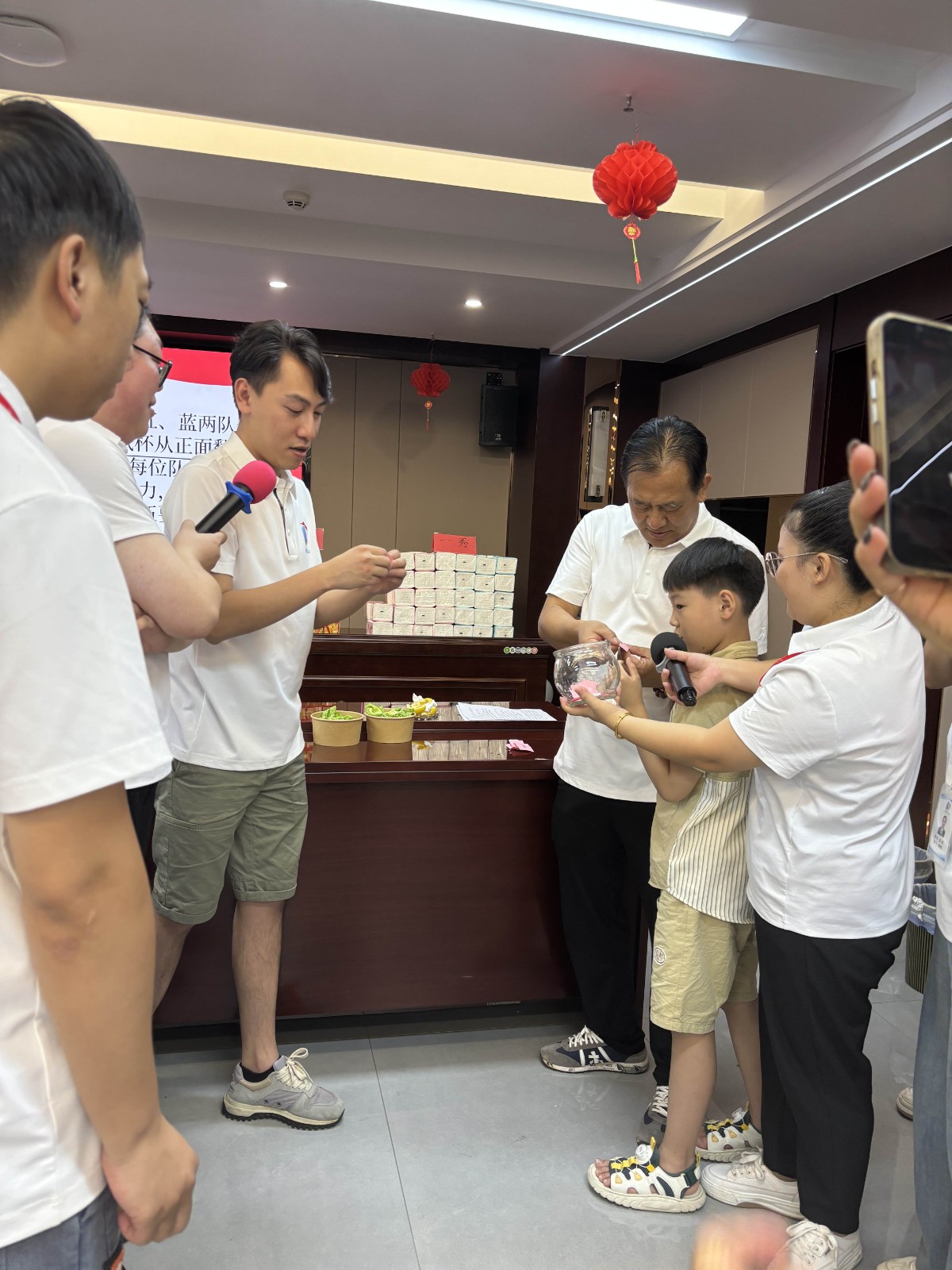 “易聚中秋團圓意，順啟事業新篇章”易順建工集團2024年中秋活動圓滿舉行